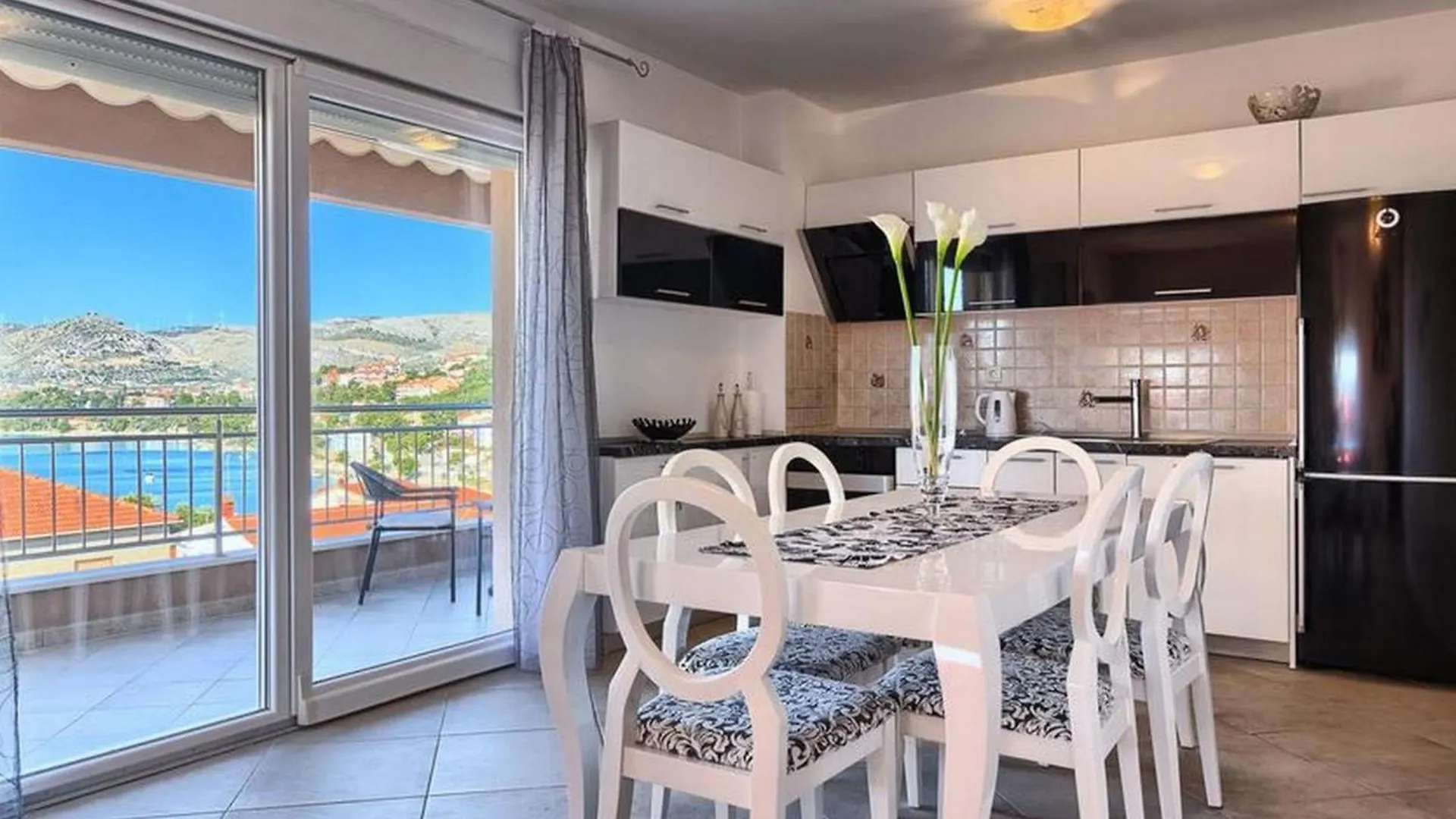 Luxury Apartment Okrug Gornji With Sea View And Pool Trogir